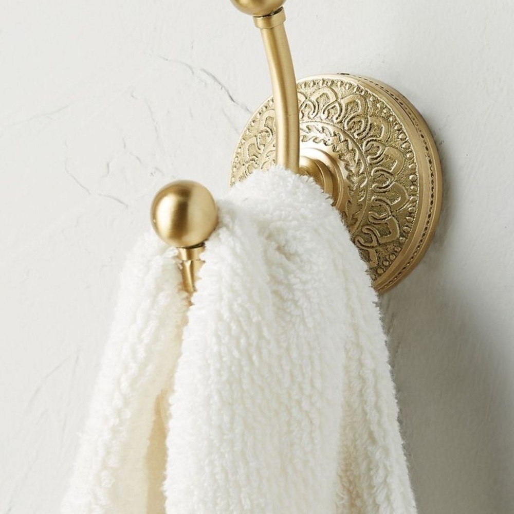 Anthropologie Medallion Bath Hook New Elegant Gold Towel Hook with White Towel